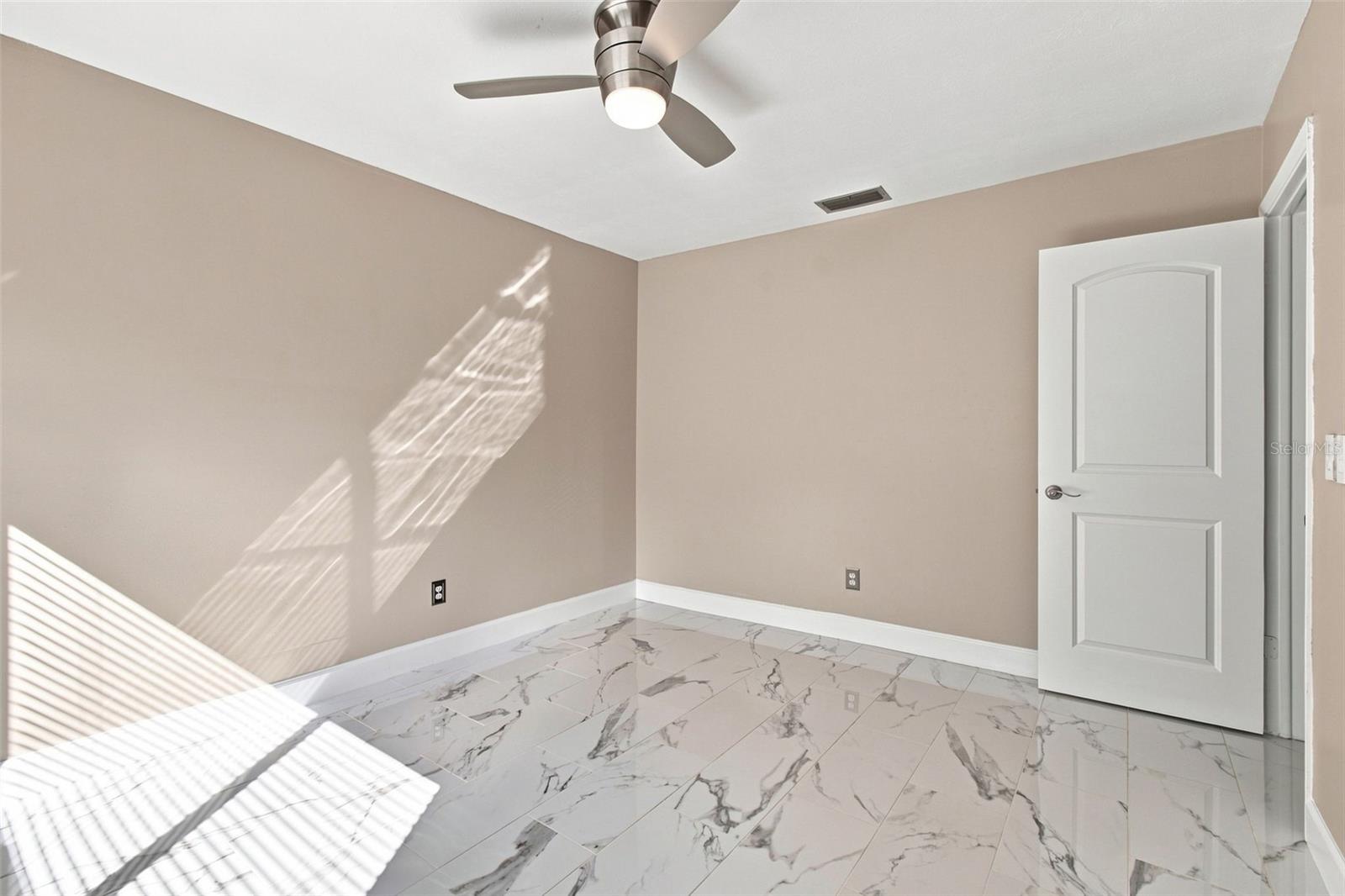 7233 Woodbrook Dr Property Photo 33