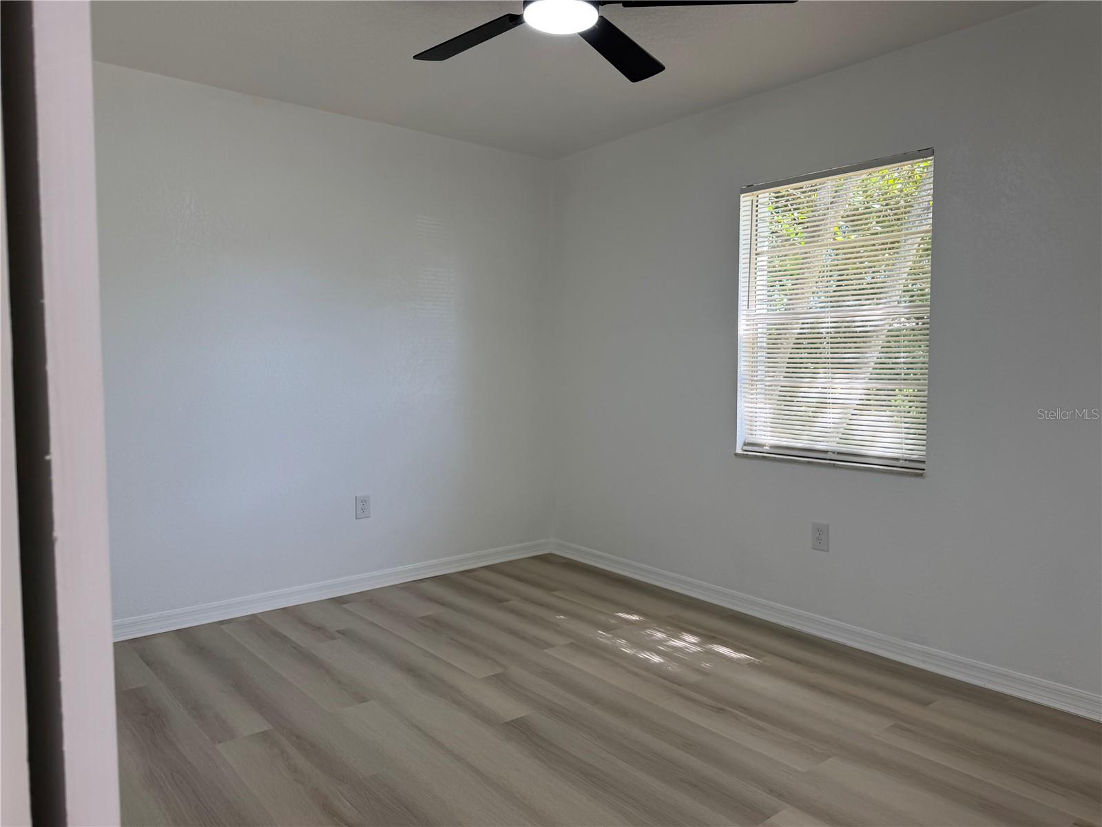 12022 Chuck Cir Property Photo 7