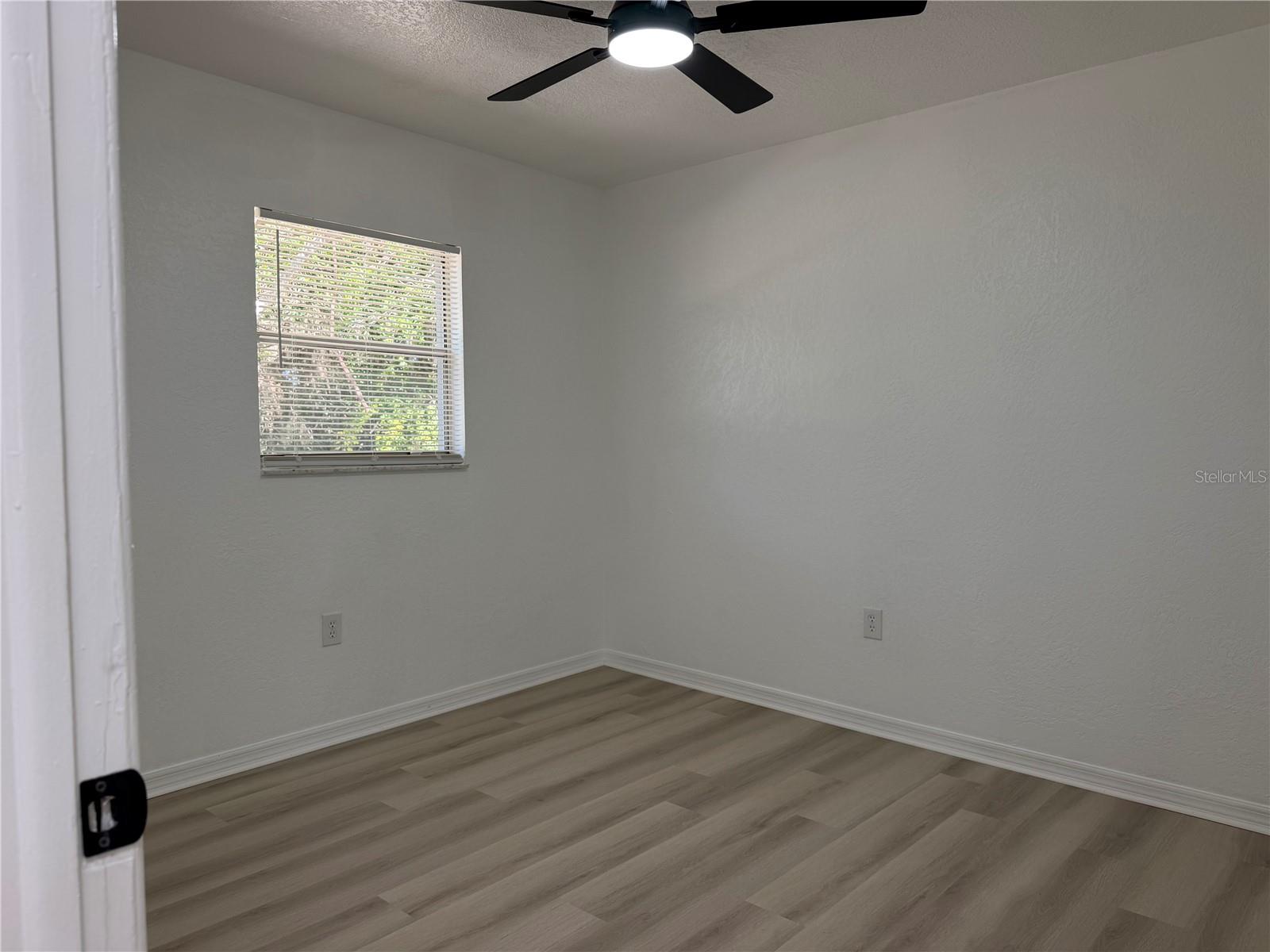 12022 Chuck Cir Property Photo 10