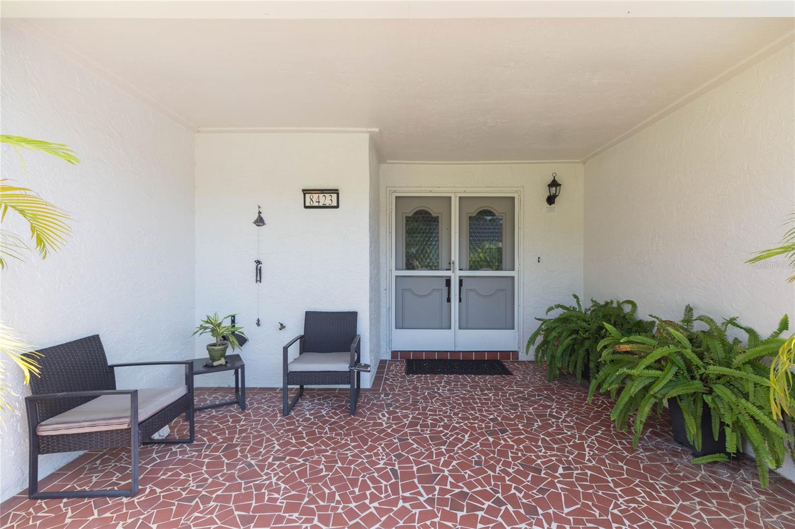 8423 Pebble Dr Property Photo 4