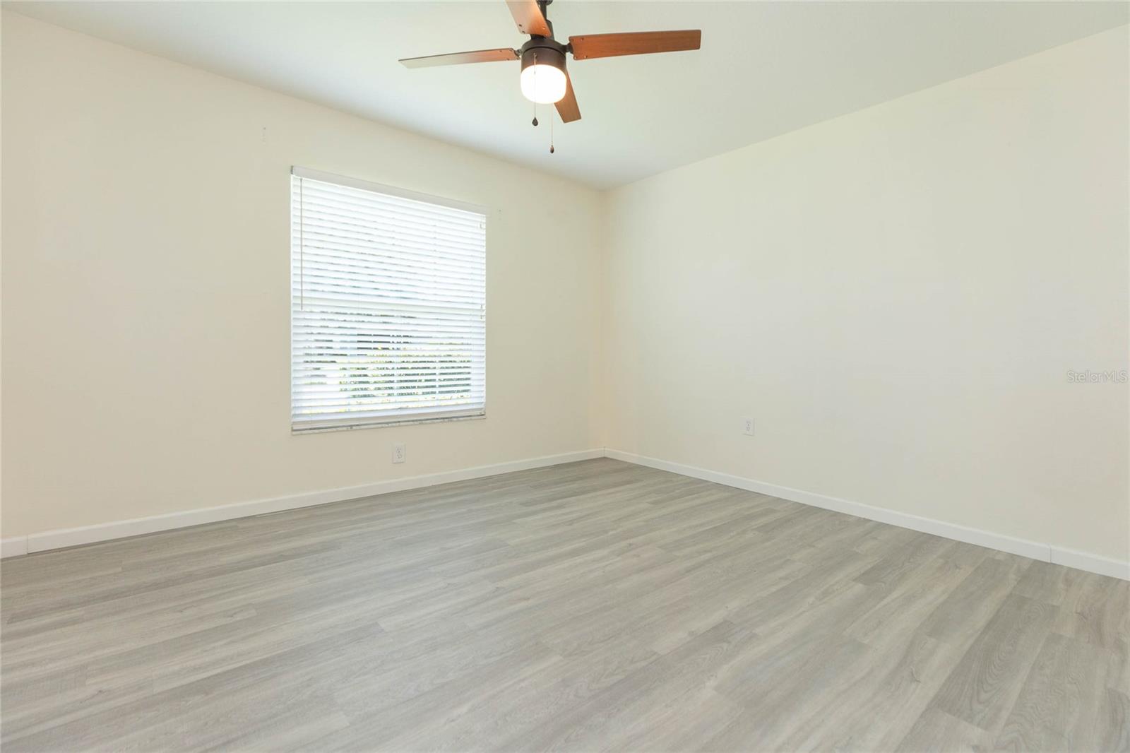 8423 Pebble Dr Property Photo 21