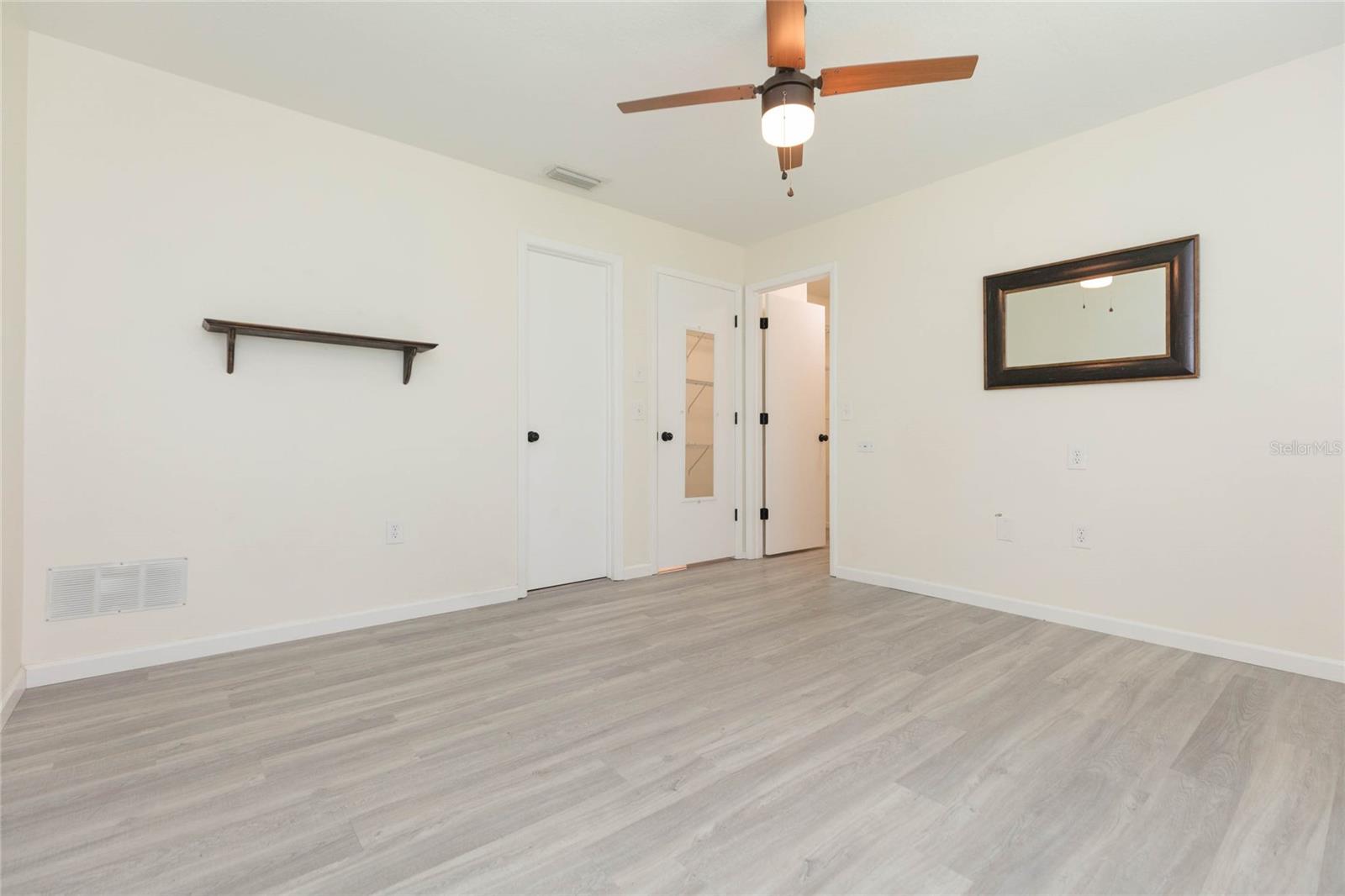 8423 Pebble Dr Property Photo 22