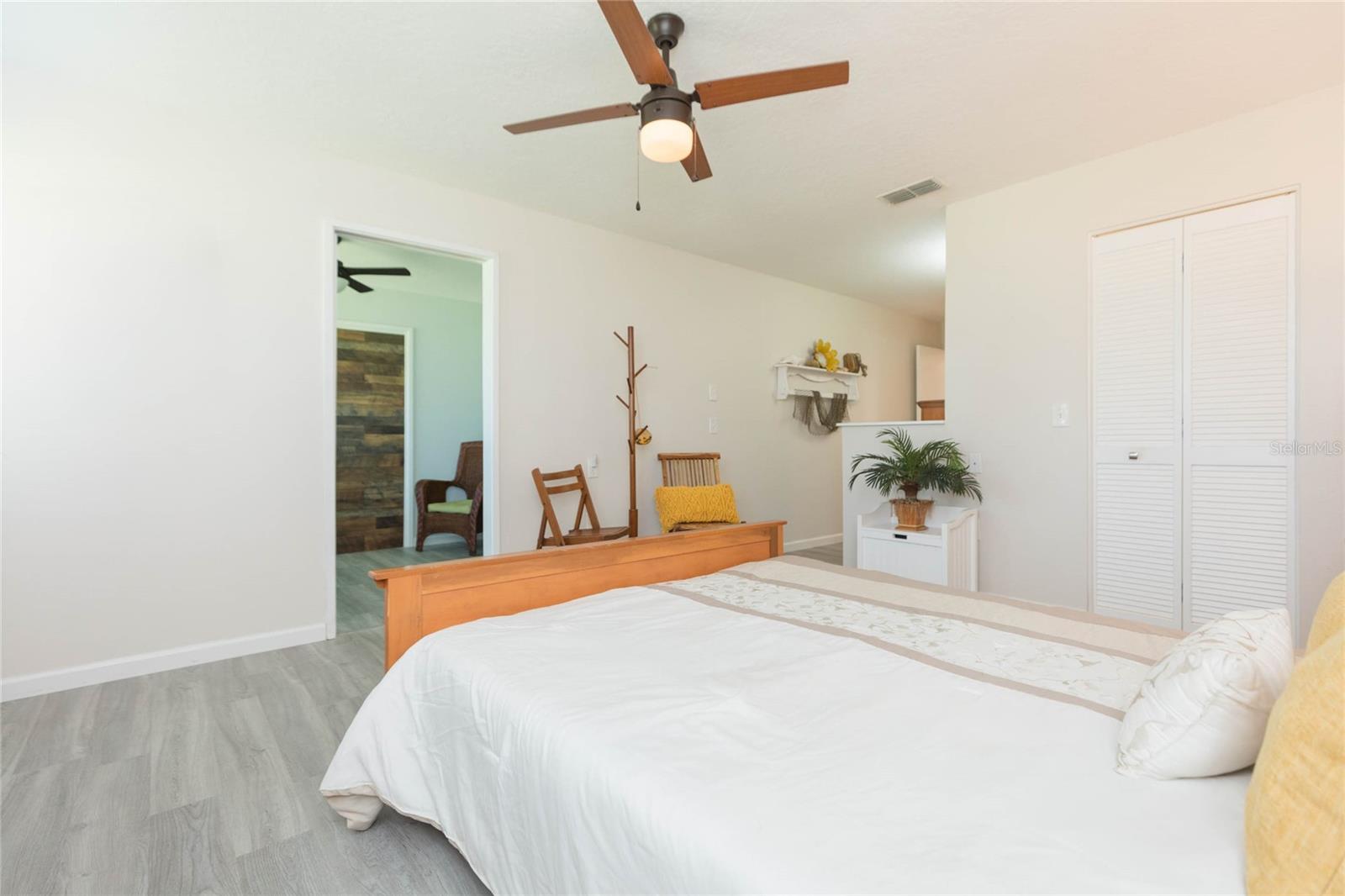 8423 Pebble Dr Property Photo 28