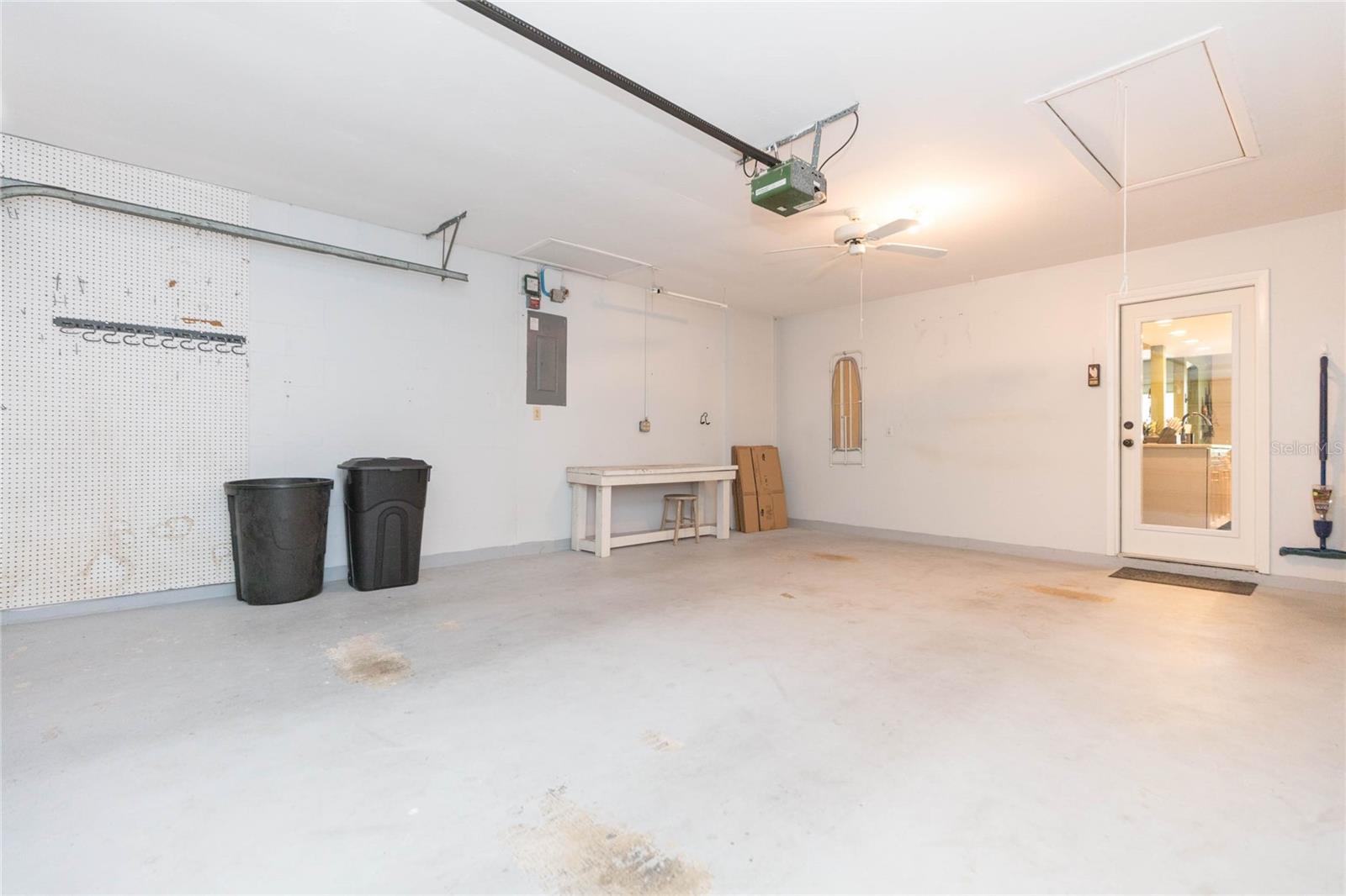 8423 Pebble Dr Property Photo 34