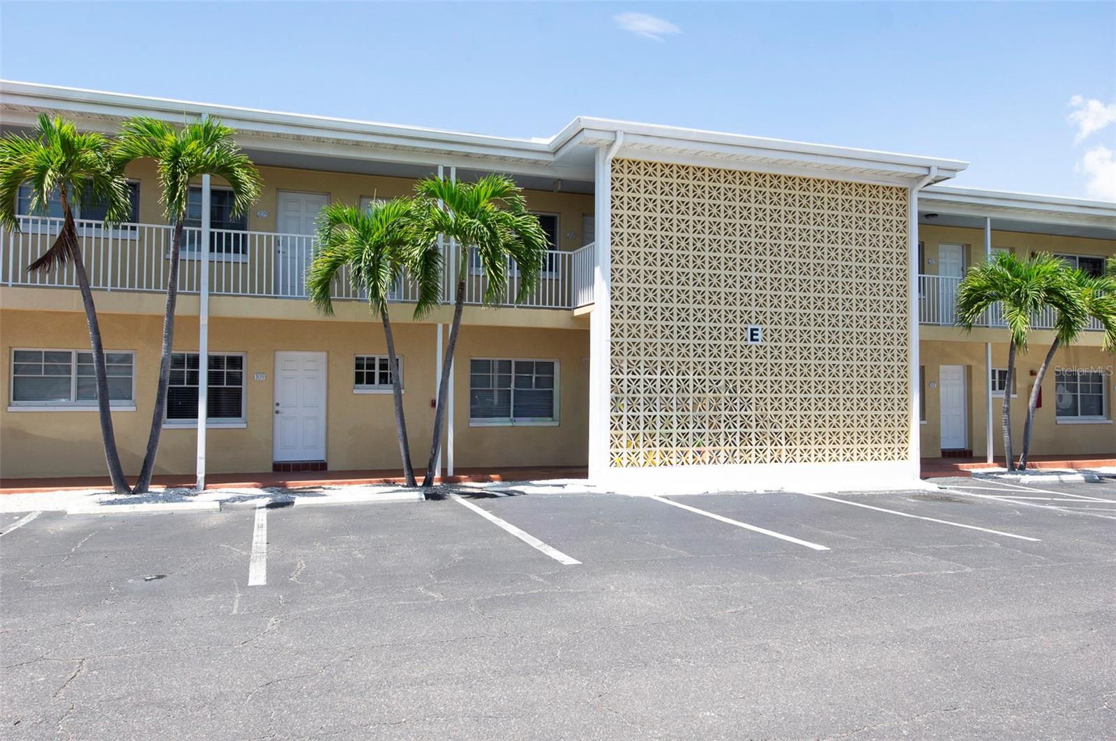 19417 Gulf Blvd #e109 Property Photo 1