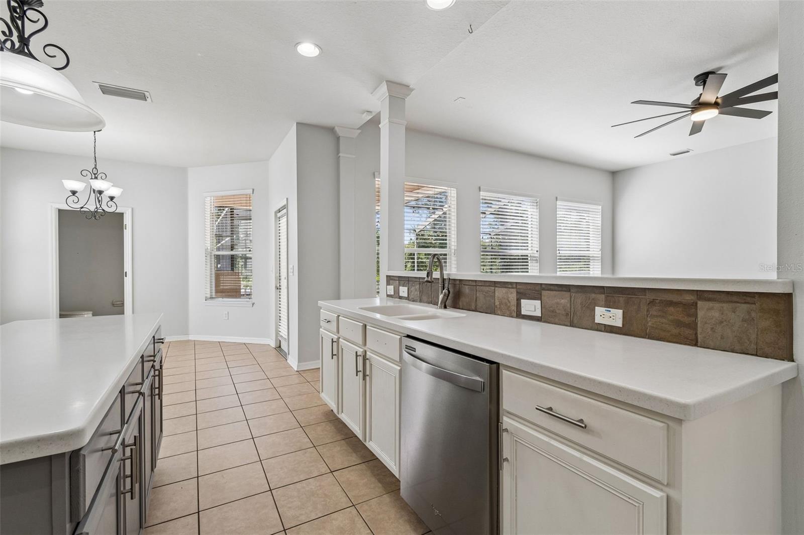 8523 Northton Groves Blvd Property Photo 16