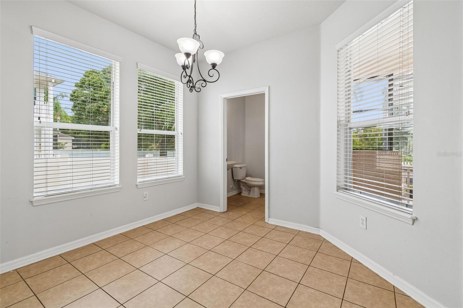 8523 Northton Groves Blvd Property Photo 24
