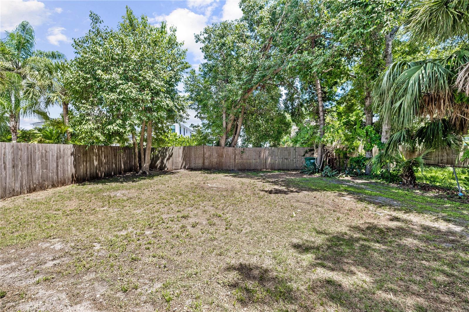 6014 S 6th St Property Photo 16