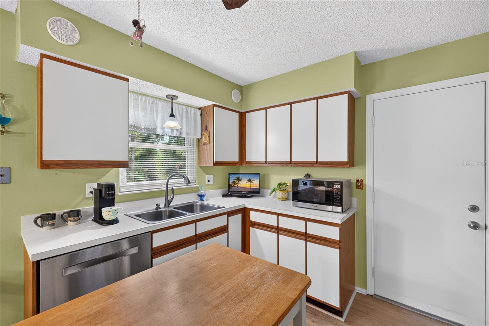 2120 18th Ave Ne Property Photo 10