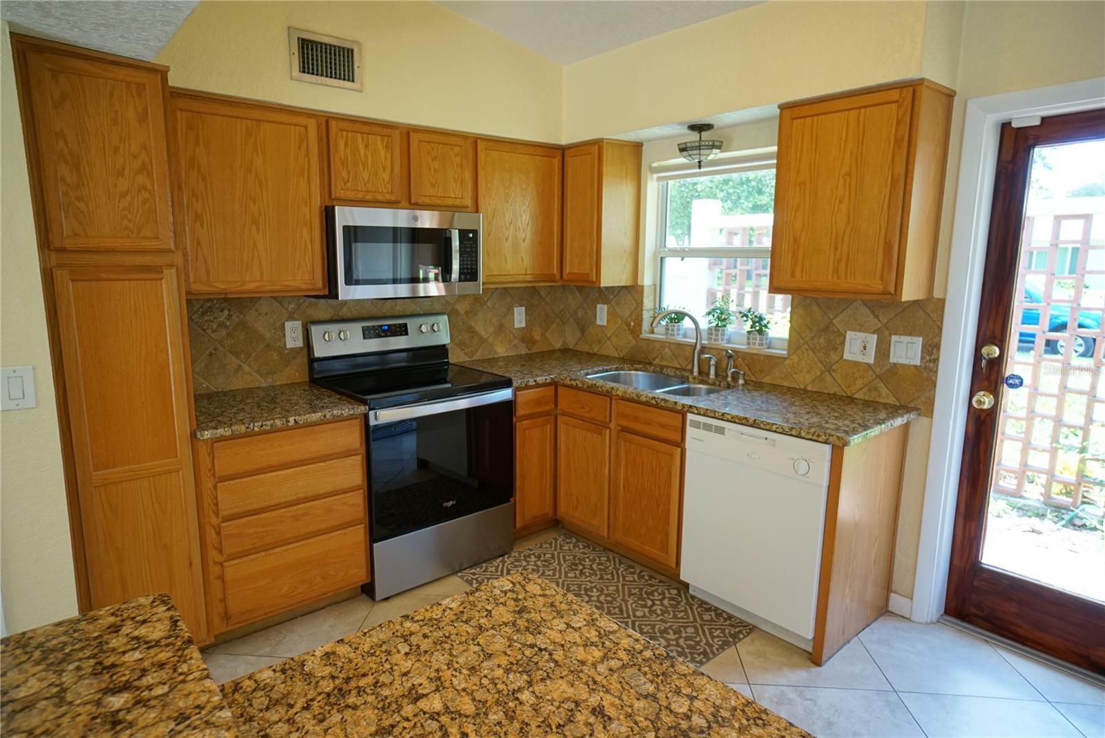 3416 Picwood Rd Property Photo 12
