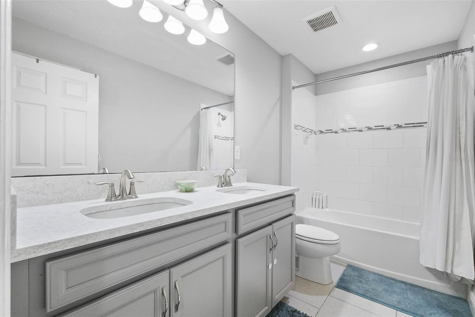 13134 Monach Isles Dr Property Photo 37