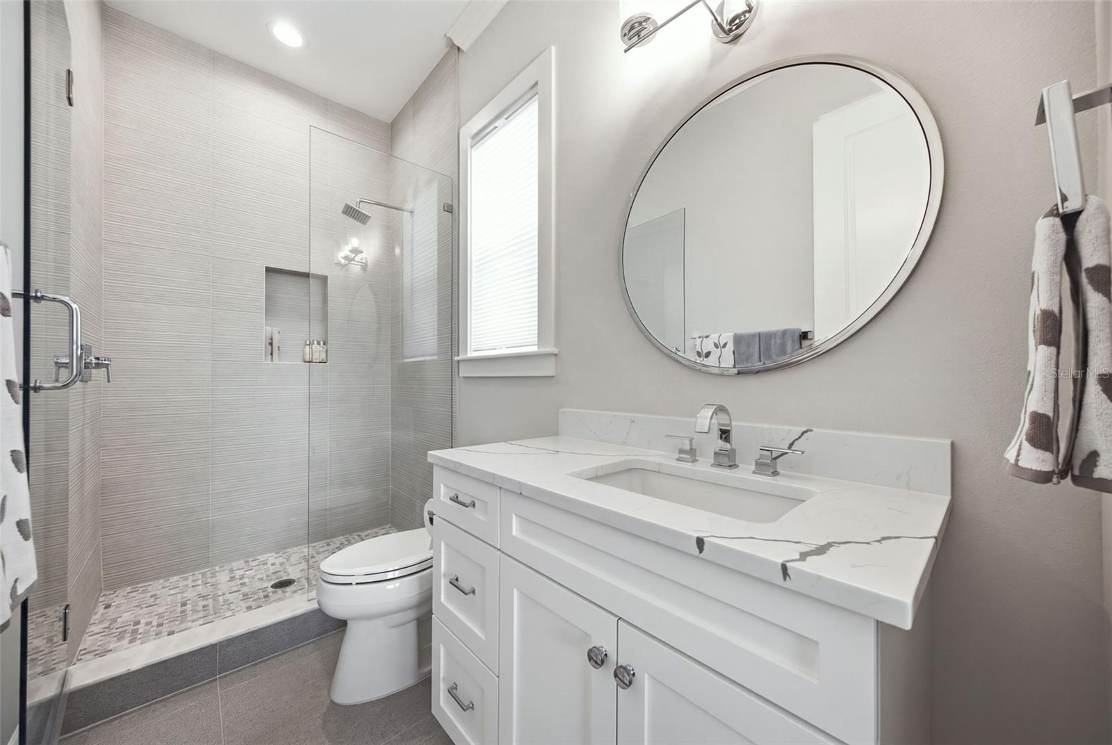 210 S Shore Crest Dr Property Photo 40