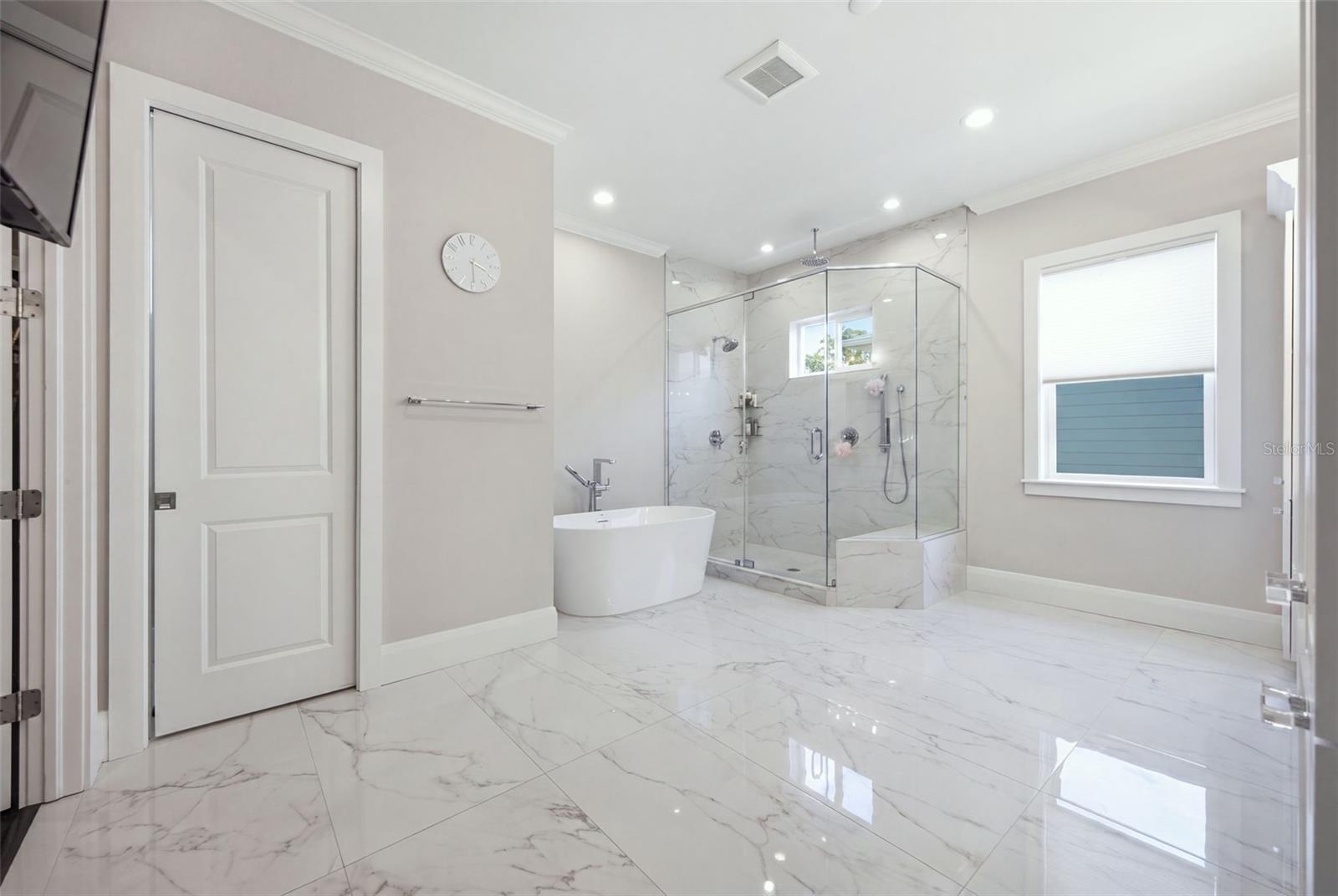210 S Shore Crest Dr Property Photo 42