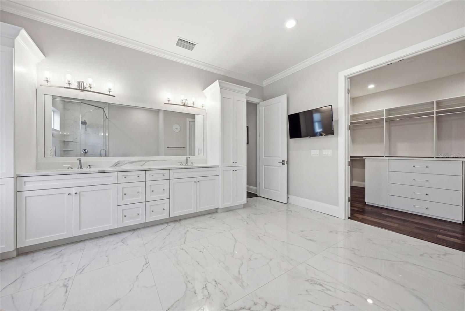 210 S Shore Crest Dr Property Photo 46