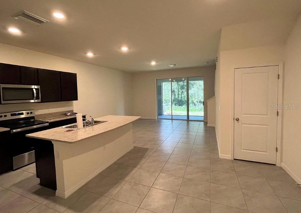 32867 Pez Landing Ln Property Photo 5