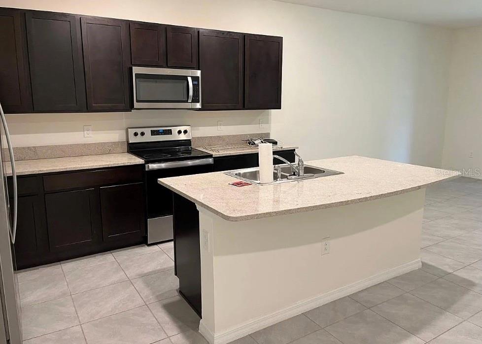 32867 Pez Landing Ln Property Photo 6
