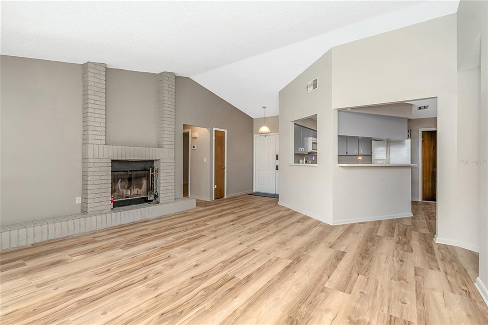 17717 Cranbrook Dr Property Photo 13