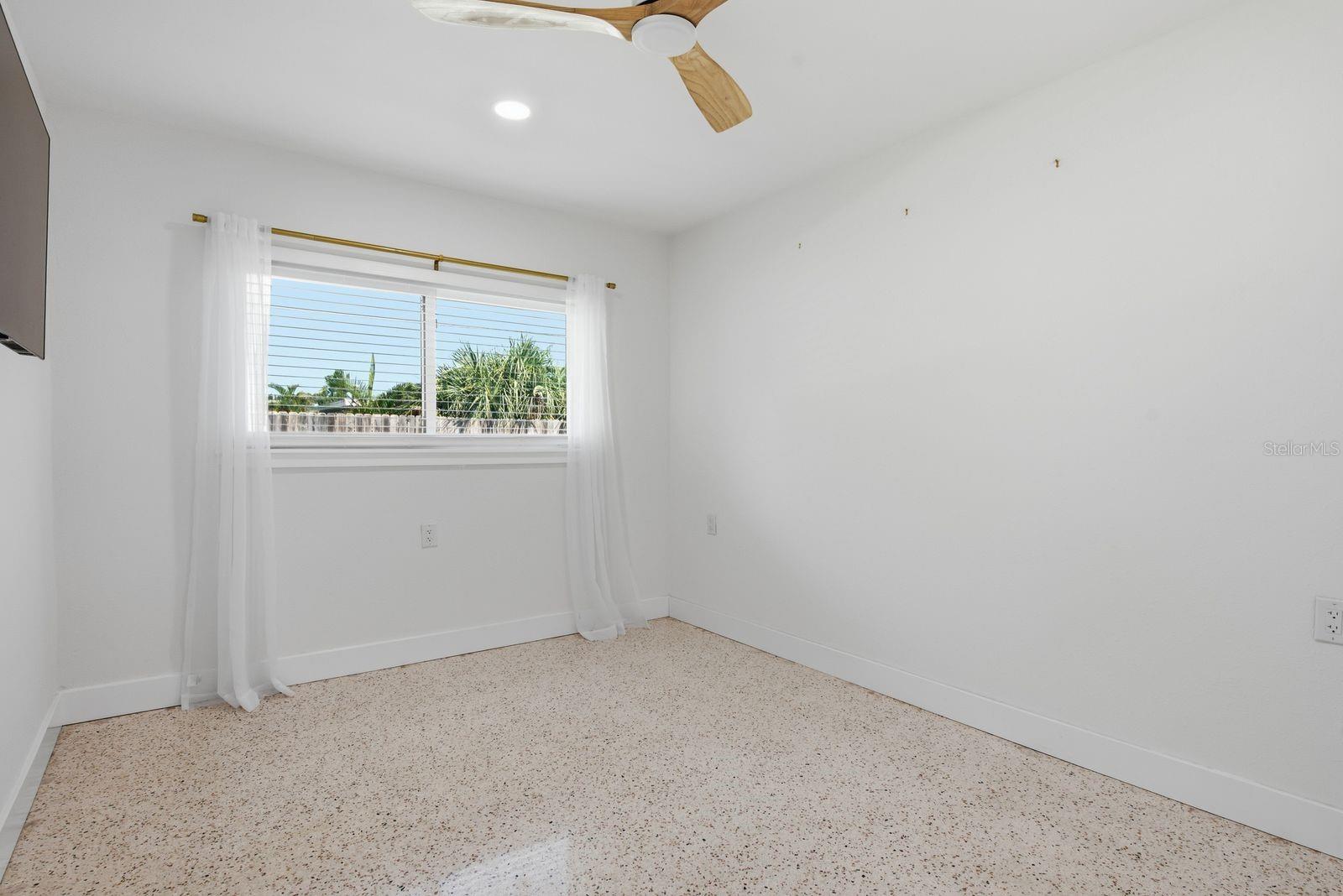 2488 Del Rio Way Property Photo 20