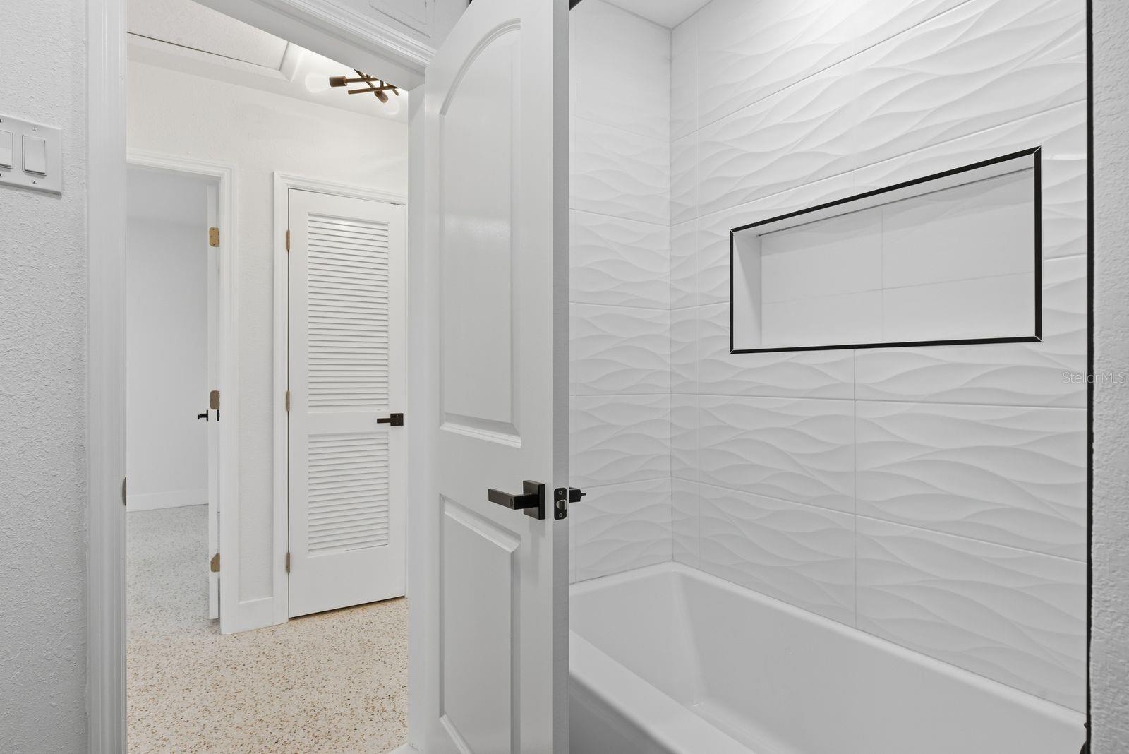 2488 Del Rio Way Property Photo 23