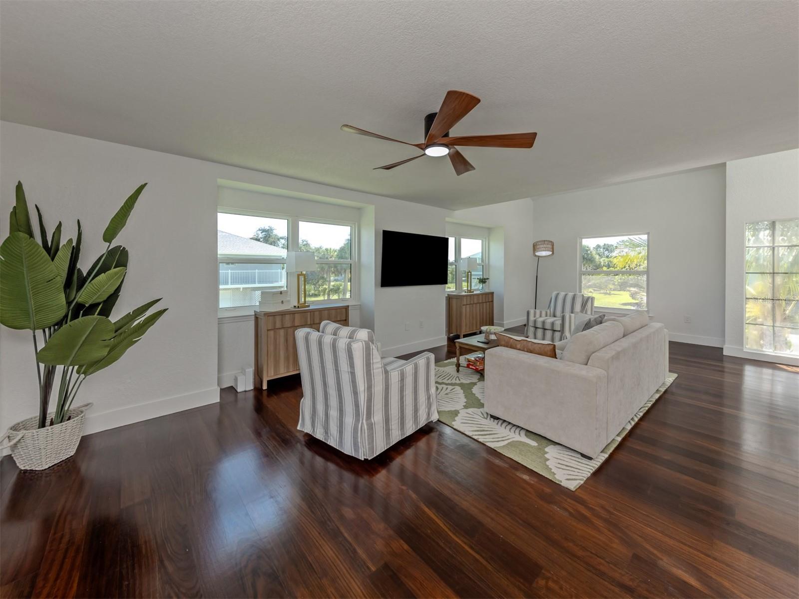 13075 Via Cassia Property Photo 13