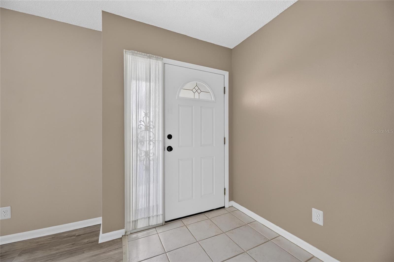 1743 Coco Palm Cir Property Photo 6