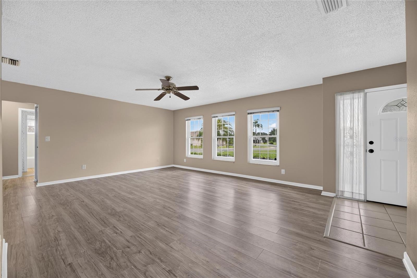 1743 Coco Palm Cir Property Photo 10