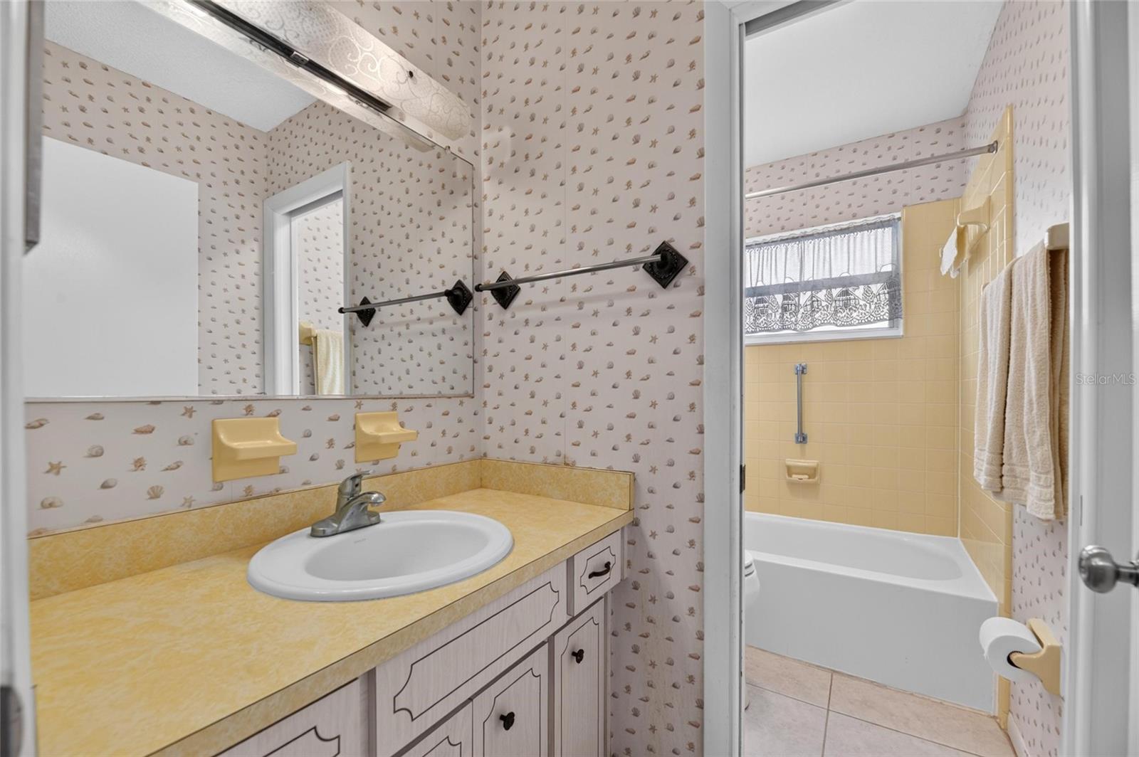 1743 Coco Palm Cir Property Photo 15