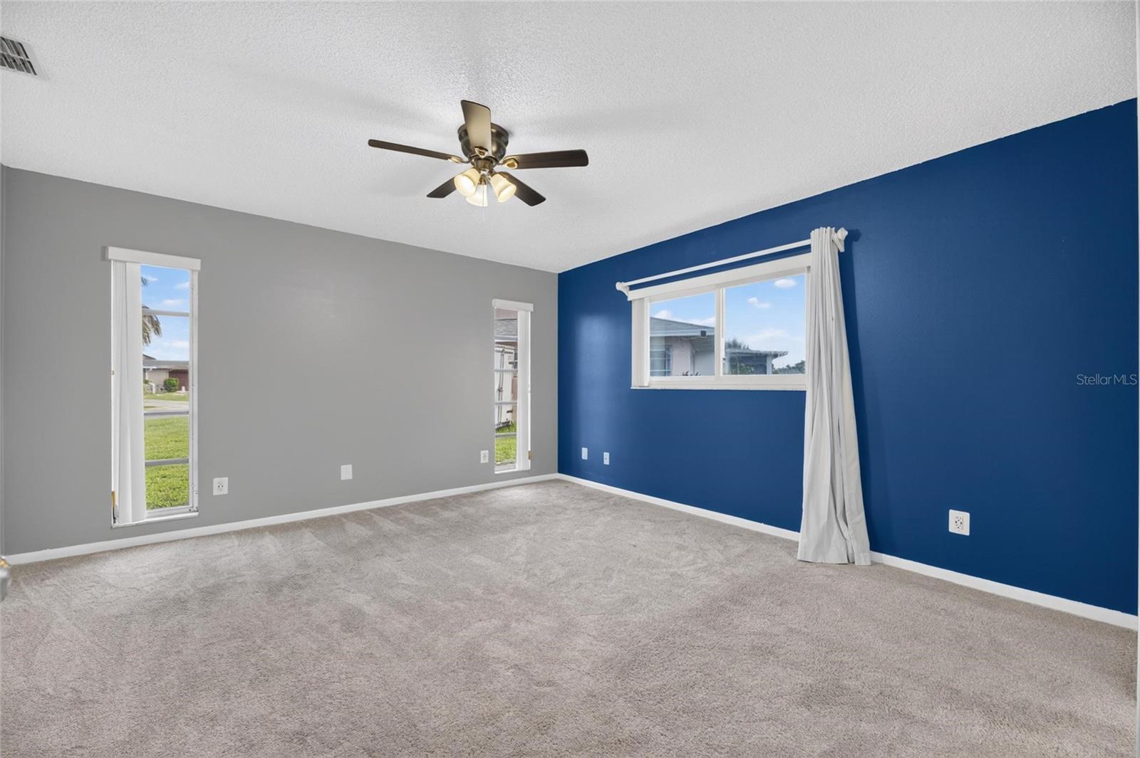 1743 Coco Palm Cir Property Photo 26