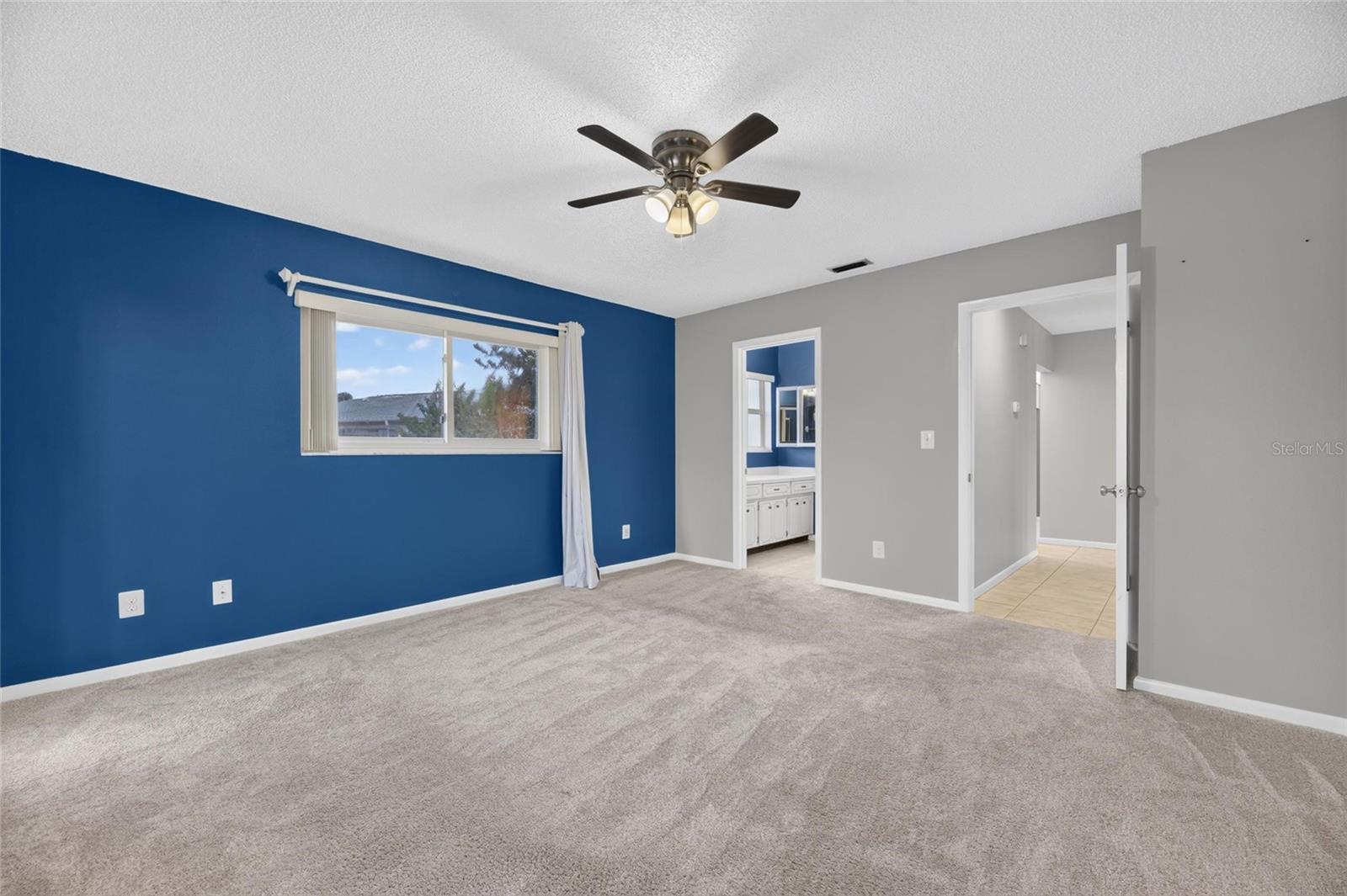 1743 Coco Palm Cir Property Photo 27