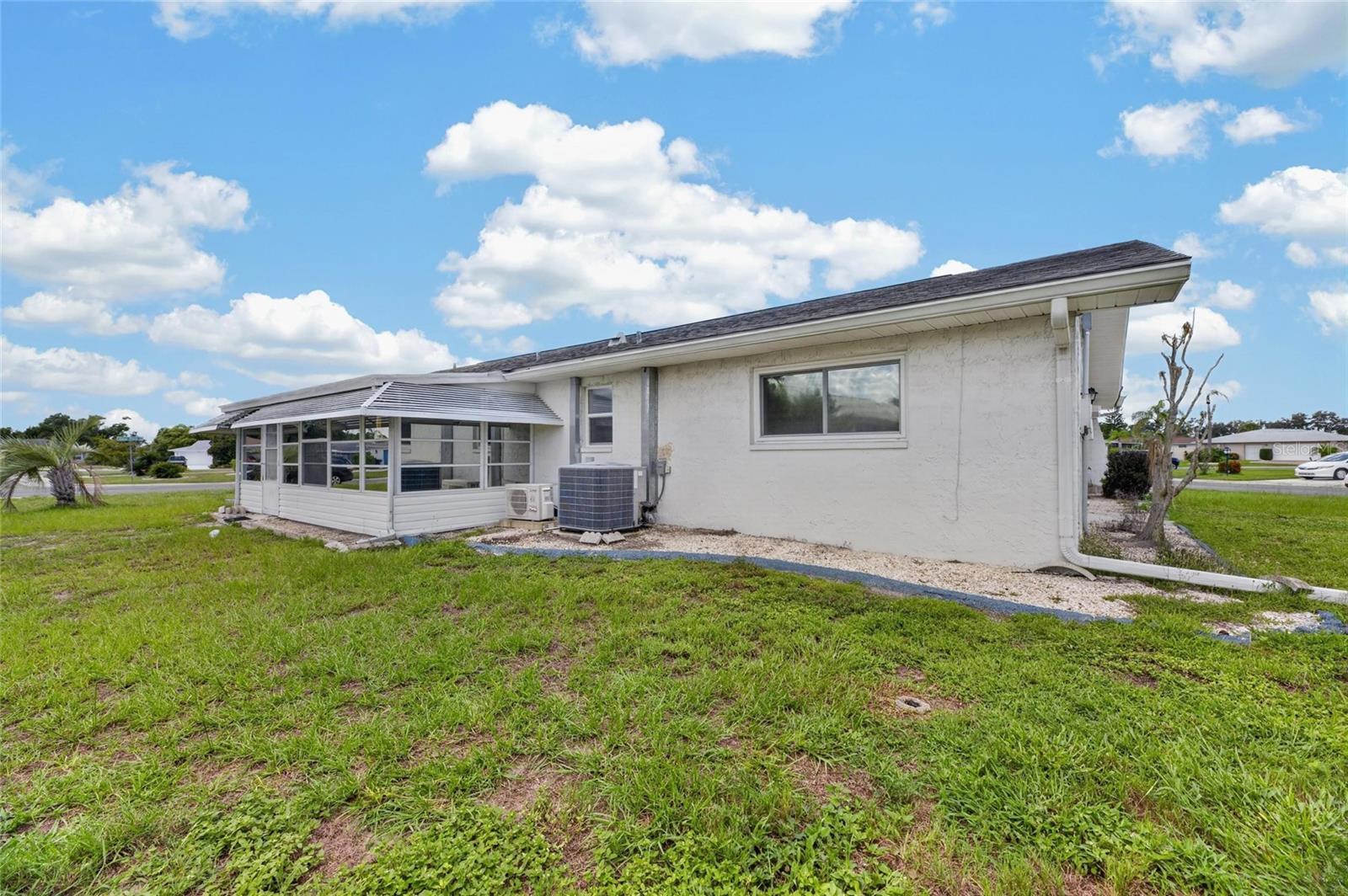 1743 Coco Palm Cir Property Photo 39