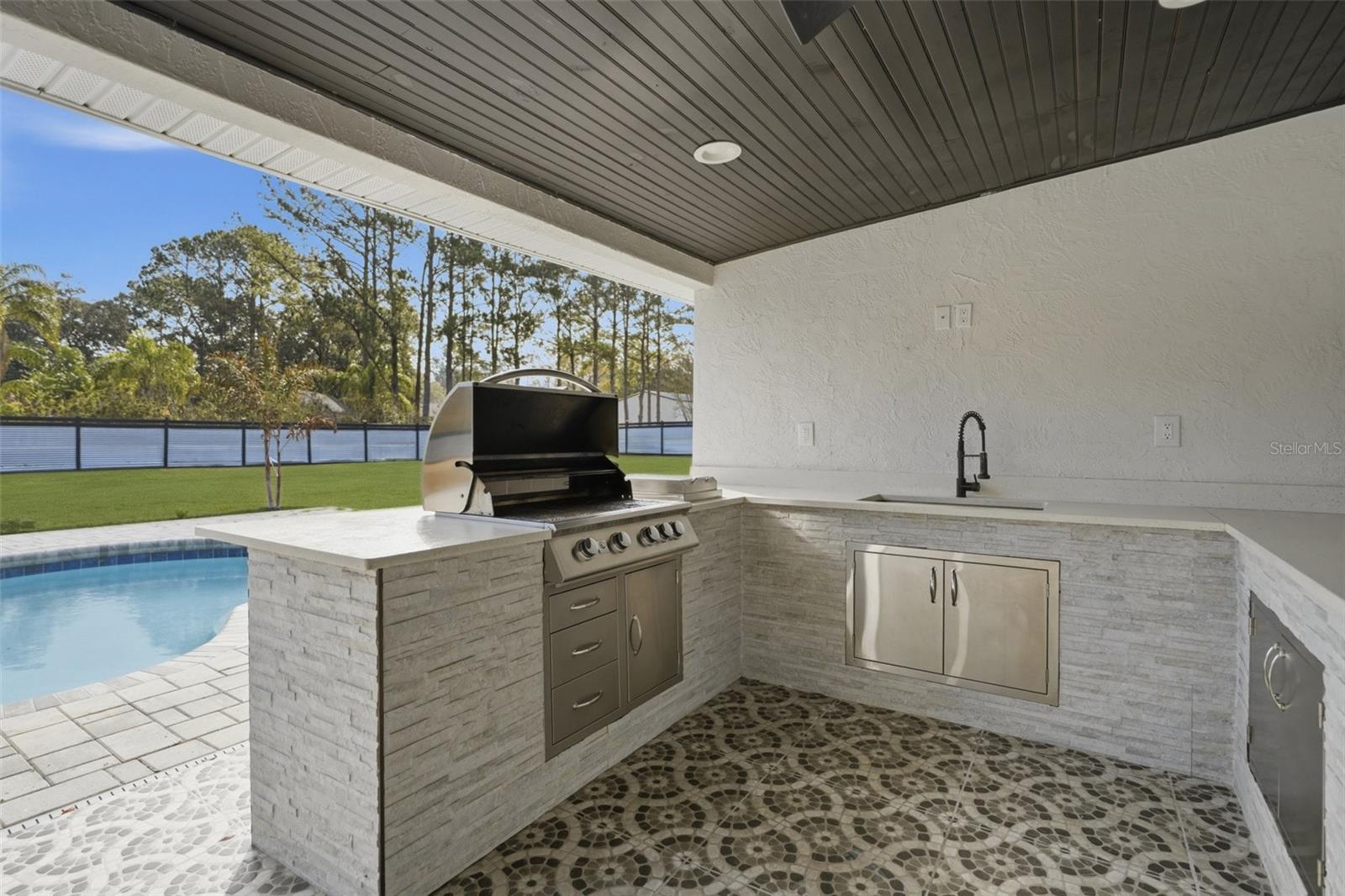 2338 Meadowbrook Dr Property Photo 55