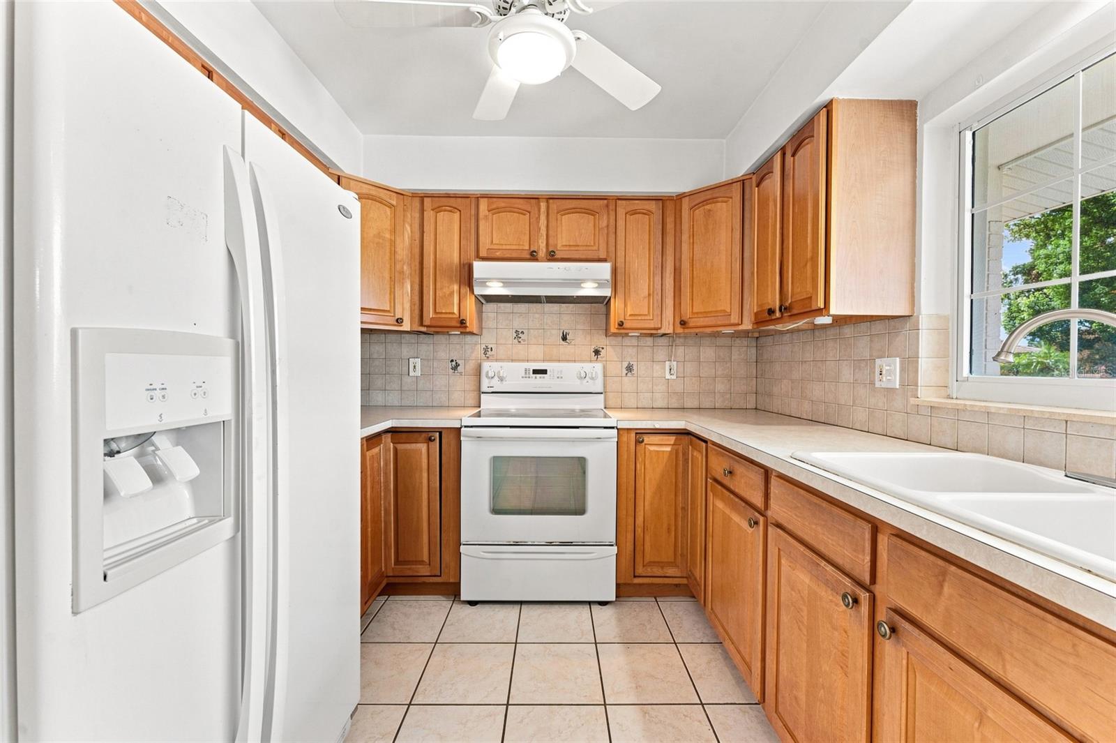 1773 London Ln Property Photo 24