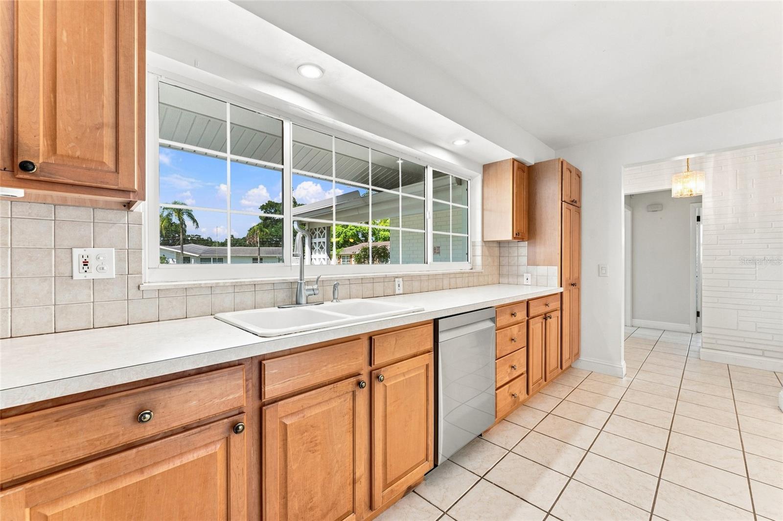 1773 London Ln Property Photo 26