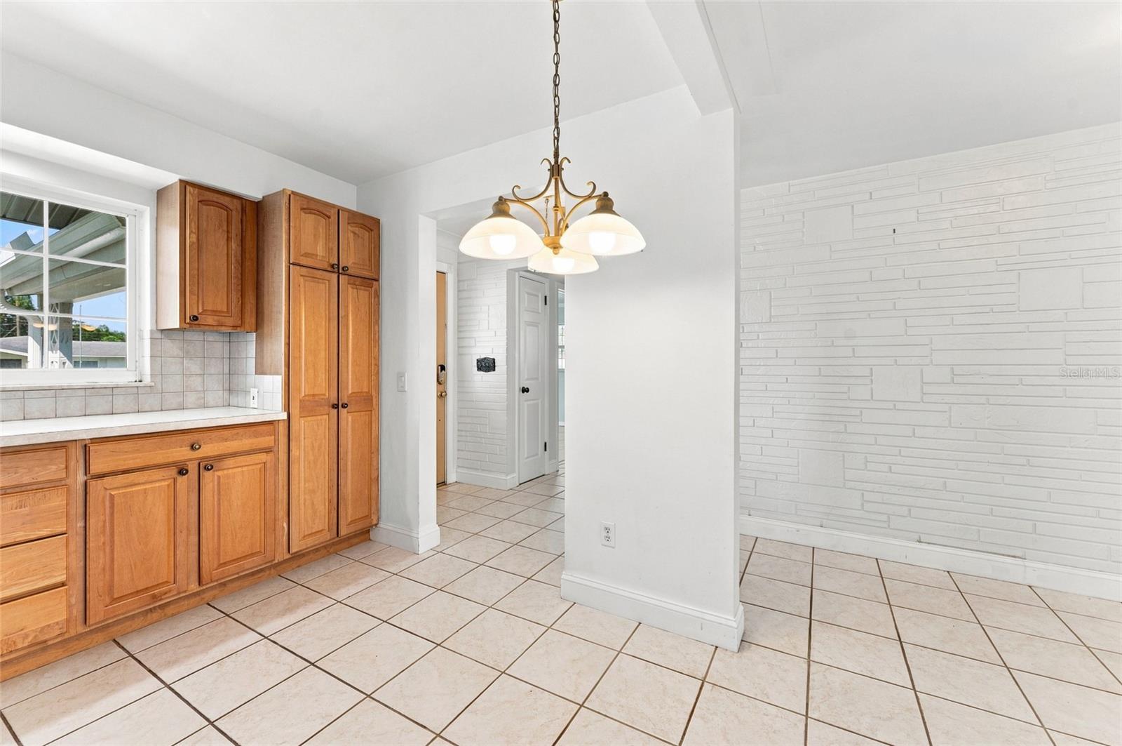 1773 London Ln Property Photo 28