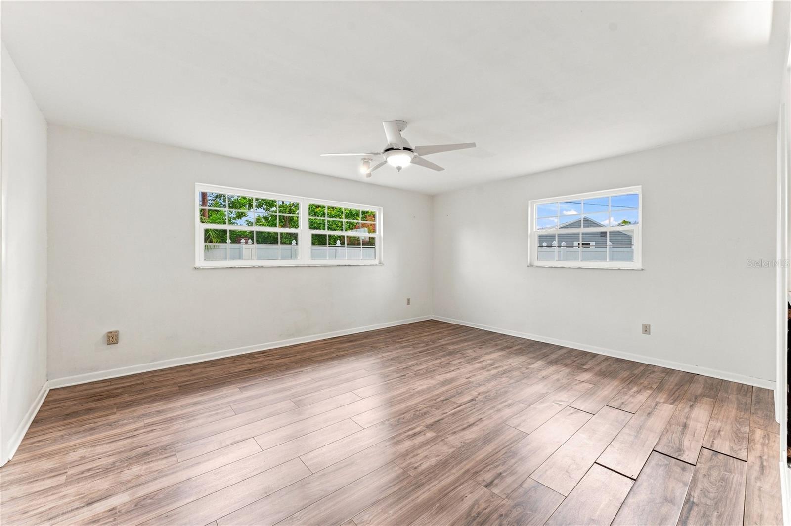 1773 London Ln Property Photo 32
