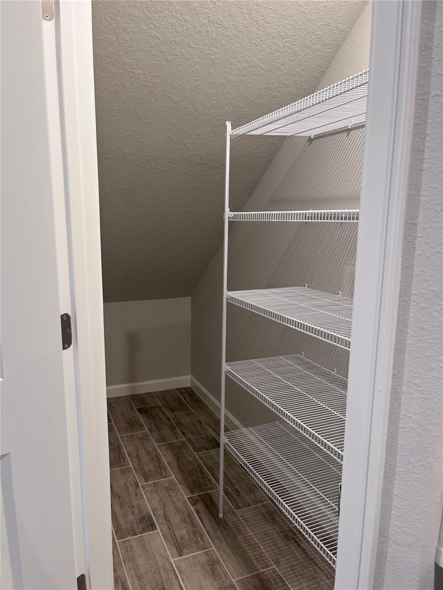 2345 Summerlit St Property Photo 5