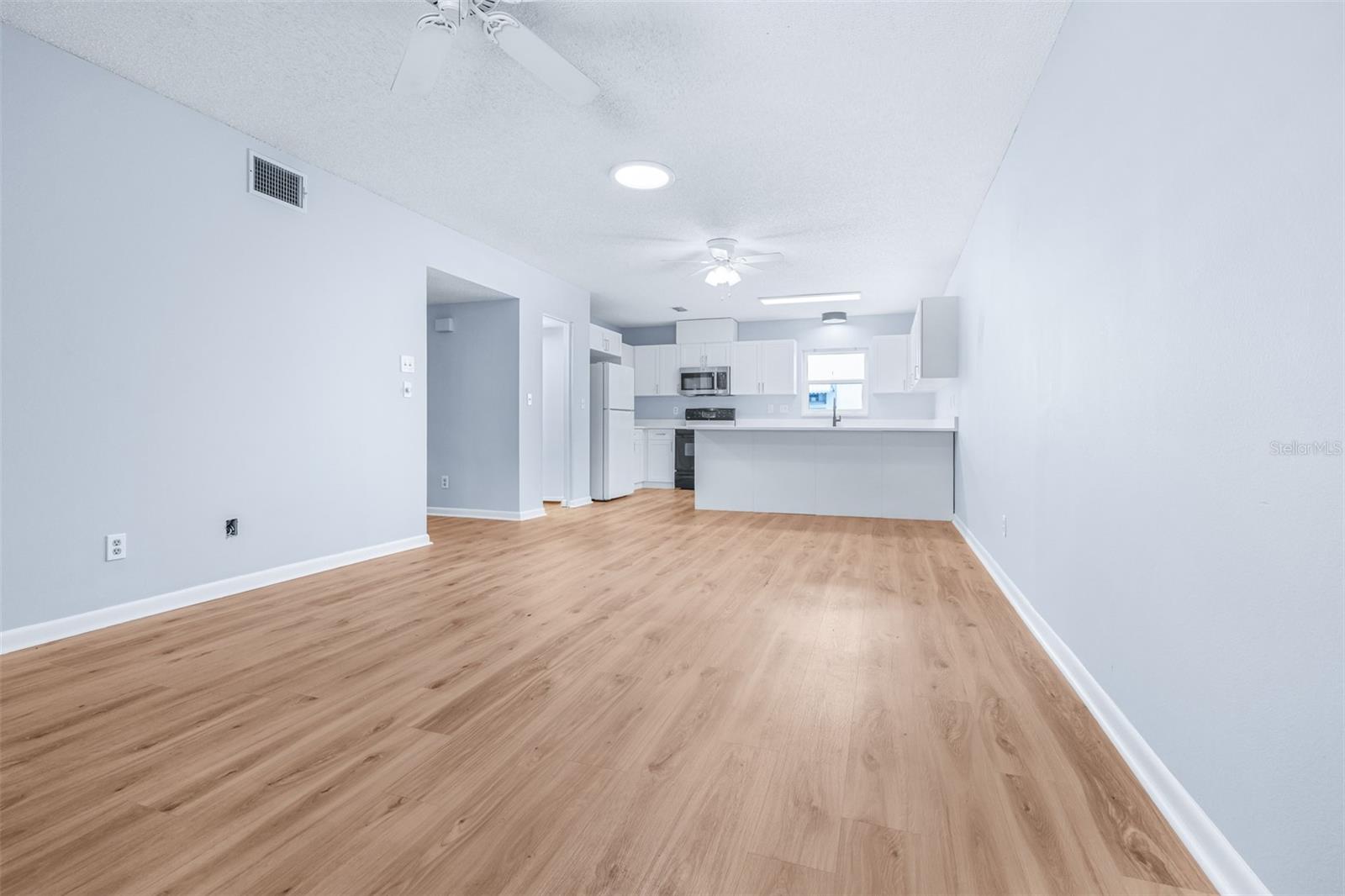 13940 Anona Heights Dr #70 Property Photo 9