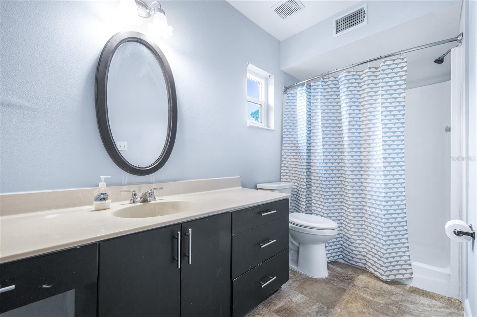 13940 Anona Heights Dr #70 Property Photo 18
