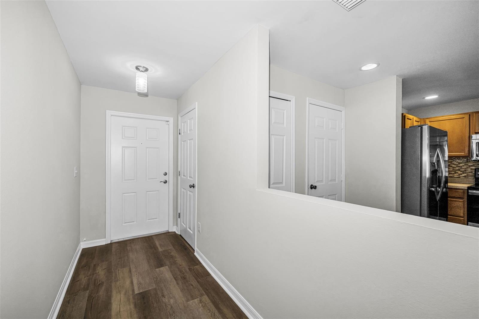 8013 Sutton Terrace Ln Property Photo 5