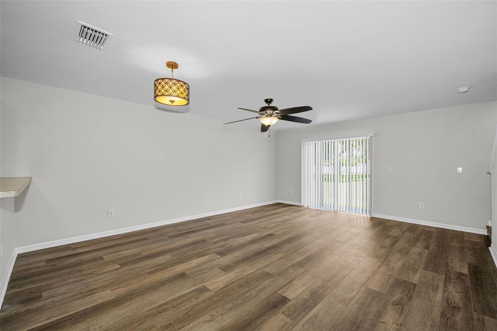 8013 Sutton Terrace Ln Property Photo 13
