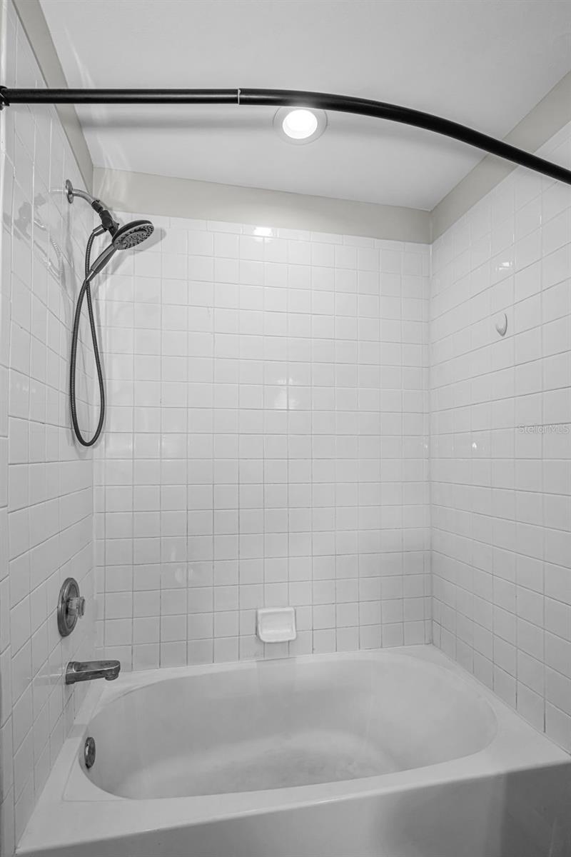 8013 Sutton Terrace Ln Property Photo 22