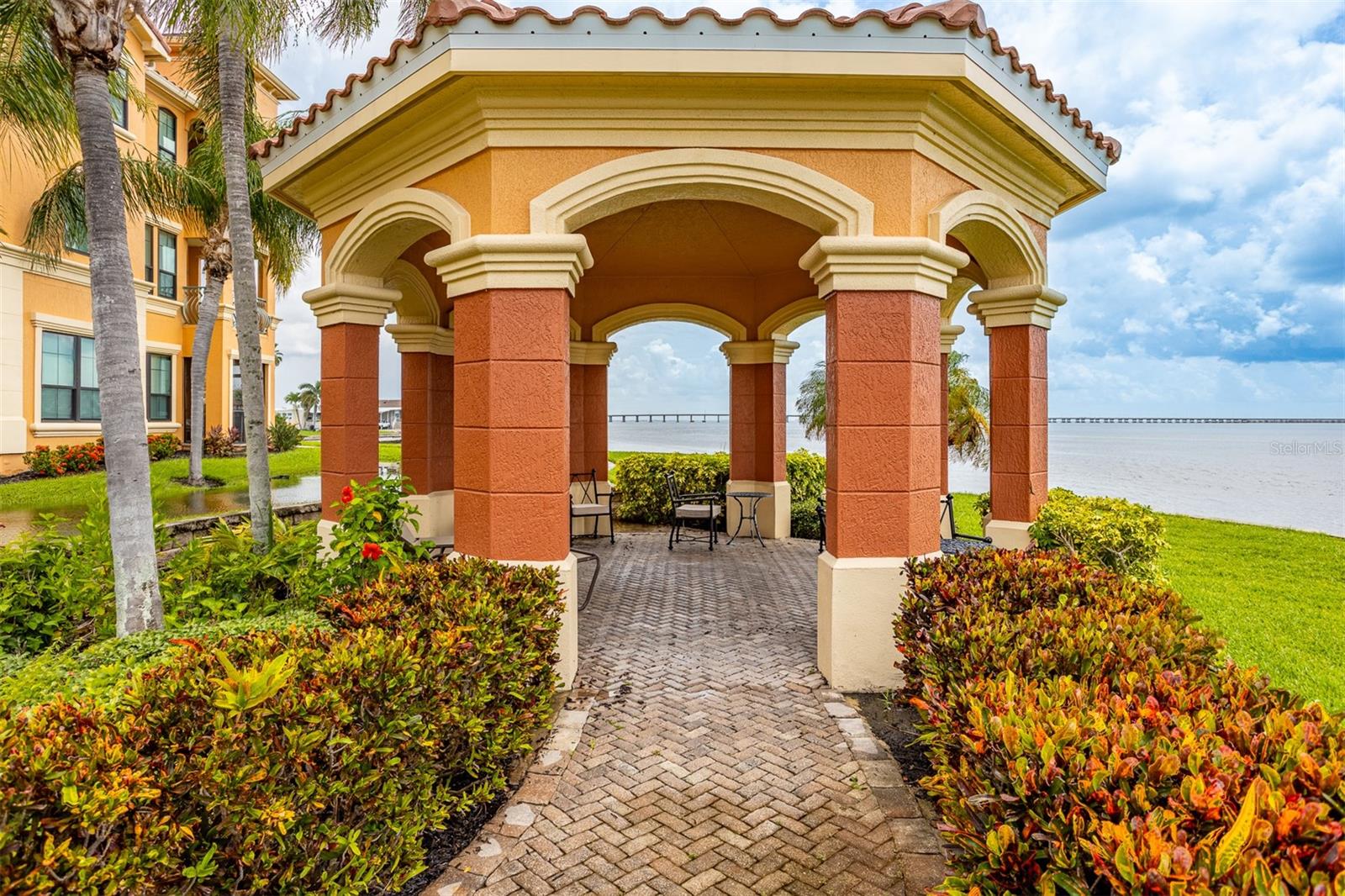 2717 Via Cipriani #621b Property Photo 16