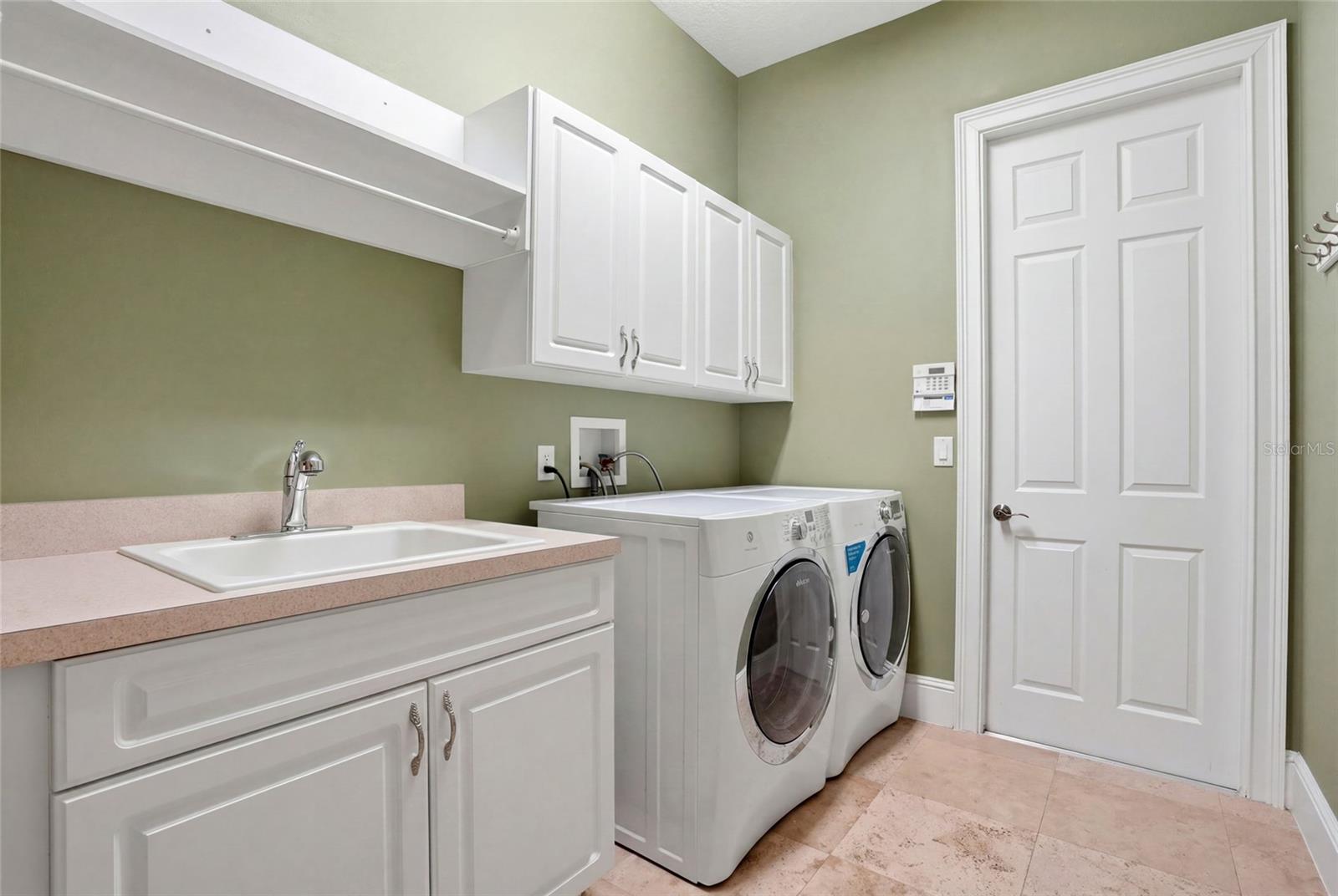 1059 Ceasars Ct Property Photo 44