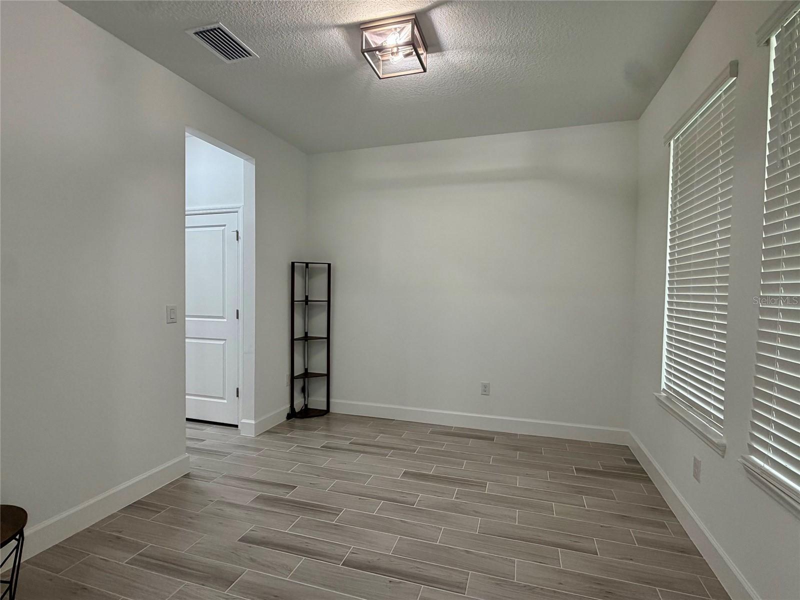 33901 Landsman Loop Property Photo 7