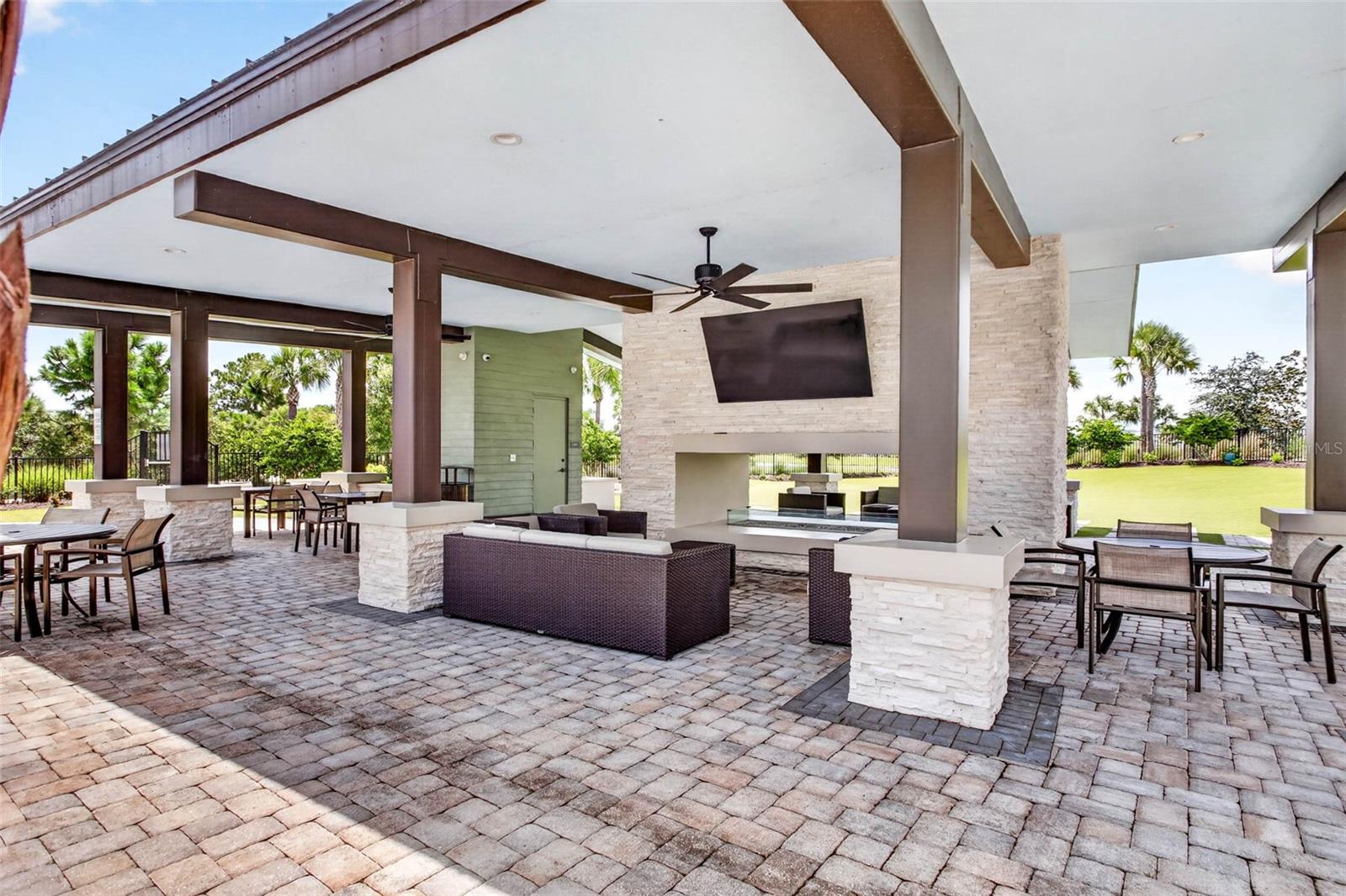 33901 Landsman Loop Property Photo 42