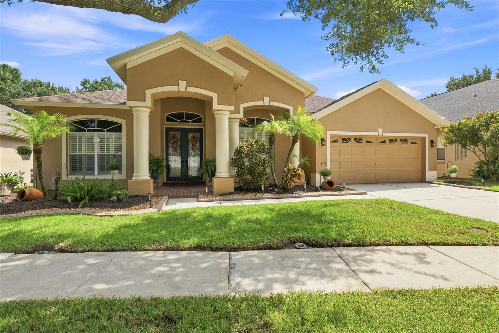 19803 GLAZING GLOBE LN