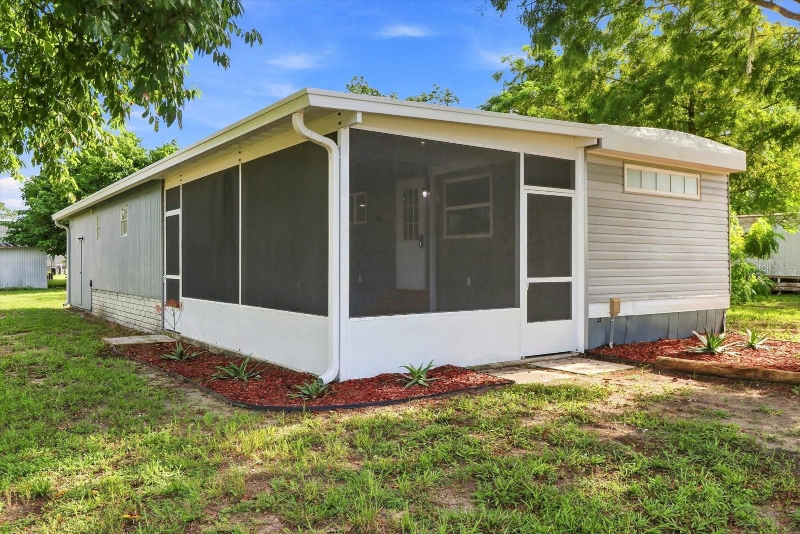16137 Lauderdale St Property Photo 1