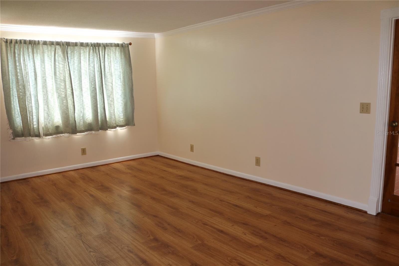 2620 Howard St Property Photo 10