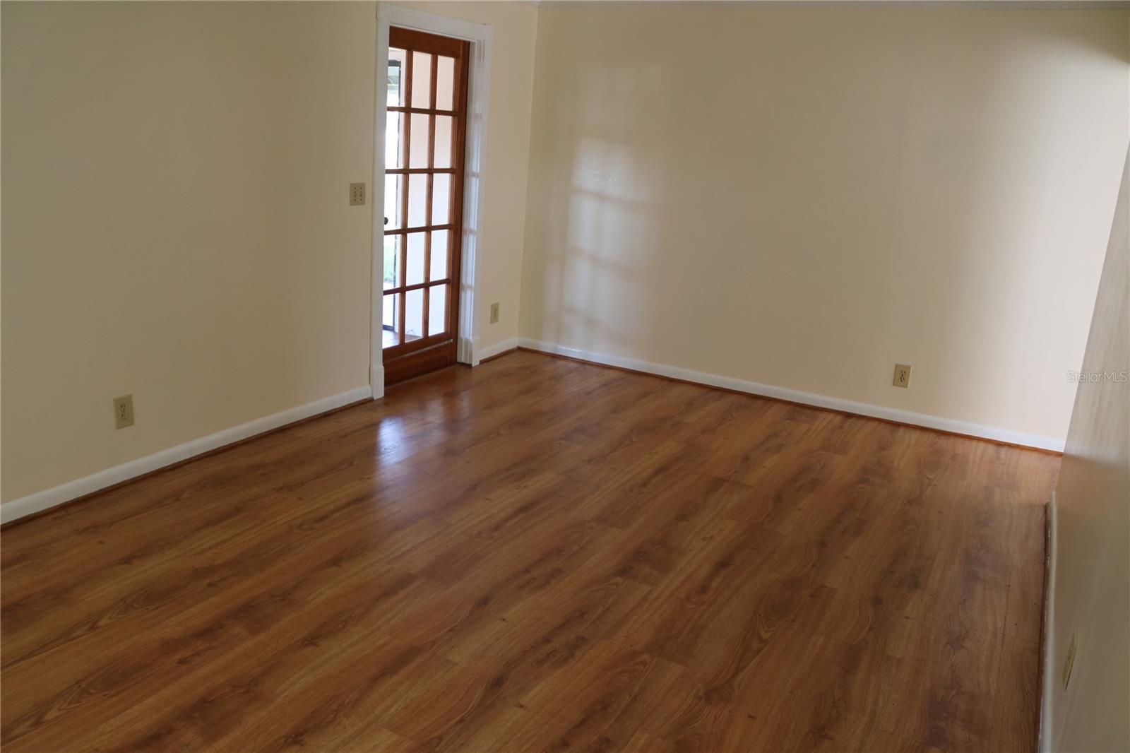 2620 Howard St Property Photo 11