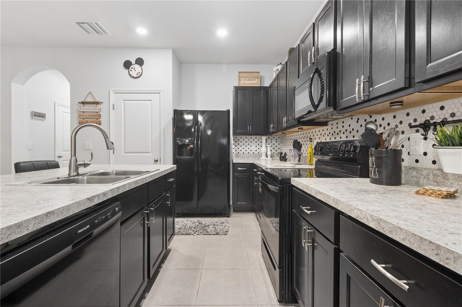 417 Newmont Cir Property Photo 10